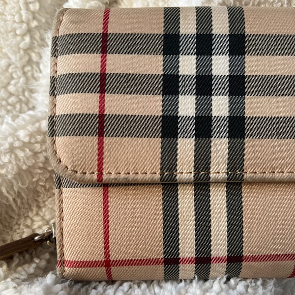 Burberry inspired long wallet - Picture 2 of 7